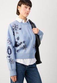 Scotch & Soda RELAXED PULLOVER - Jersey de punto - faded denim