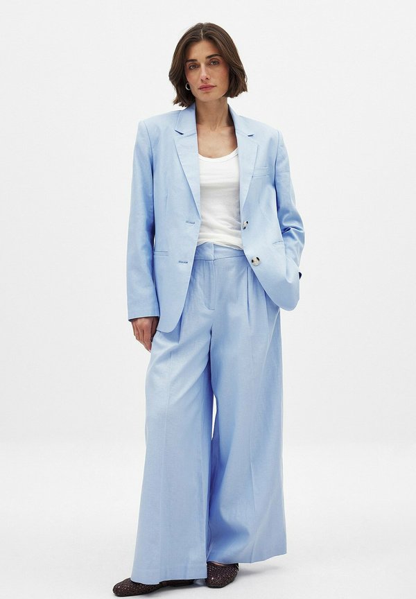 REGULAR BLEND - Kurzmantel