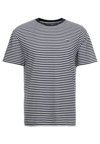 Pruhované tričko v navy a bílé barvě, s krátkým rukávem, kulatým výstřihem, vyrobené z bavlny, s malým logem na horním levém prsu.