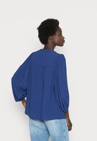 Part Two ORANA - Blusa - blueprint