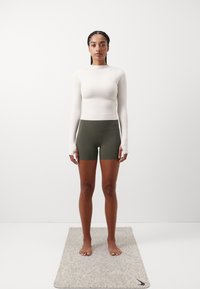 Nike Performance - ZENVY WOMEN'S DRI-FIT LONG SLEEVE TOP - Bluză cu mânecă lungă - lt orewood/white Imagine miniatură 1