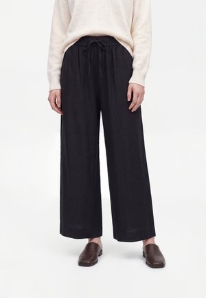 New Look, CROP  - Pantalones - black