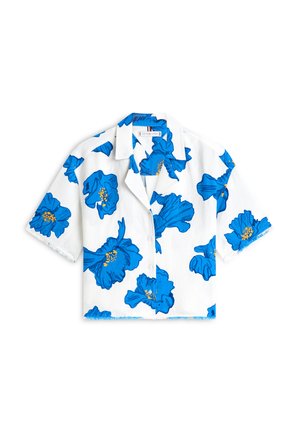 Witte korte mouwen overhemd met grote blauwe bloemenprints en een notched kraag, plat uitgestald op een witte achtergrond.