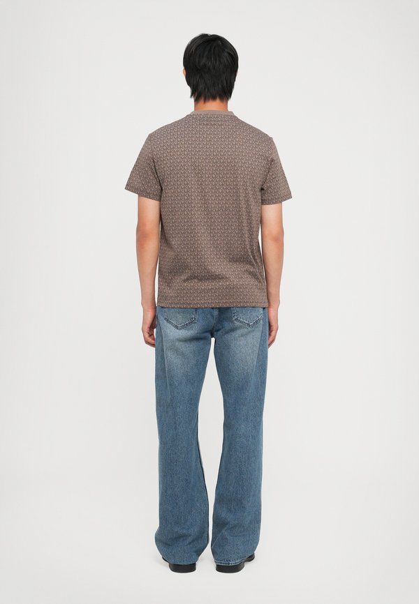 SIG TEE - Print T-shirt - chestnut3