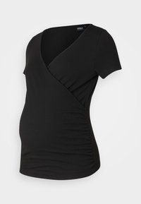 Černé těhotenské tričko s ribkovým designem, s krátkým rukávem, na bocích s nařasením a V-výstřihem. Hladká textura a přiléhavý tvar.