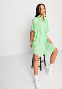 YAS YASFIRA SHIRT DRESS  - Marškininė suknelė - summer green