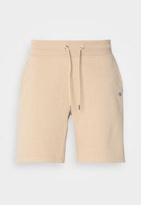 Unselected, dry sand