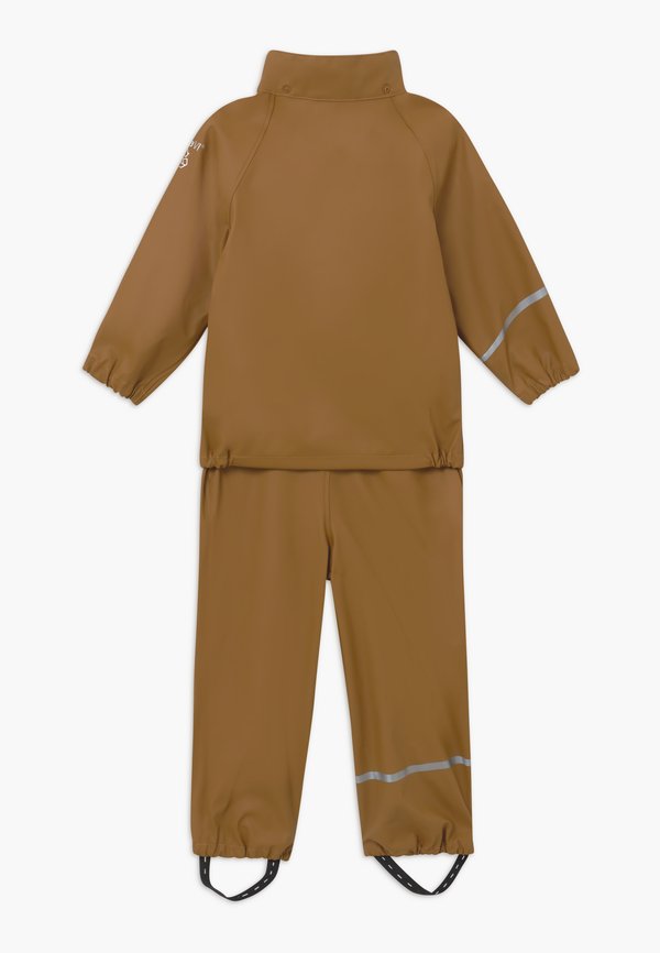 CEMAGIC SET - Waterproof jacket - rubber3