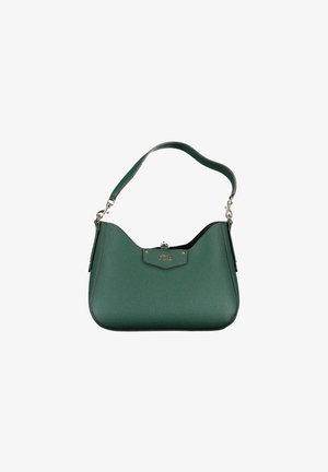 Groene getextureerde leren schoudertas met gebogen bovenkant, korte riem en kleine metalen sluiting, merkspecifiek detail vooraan in het midden.