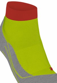 FALKE RU4 SHORT RUNNING MEDIUM CUSHIONING - Calcetines de deporte - lime