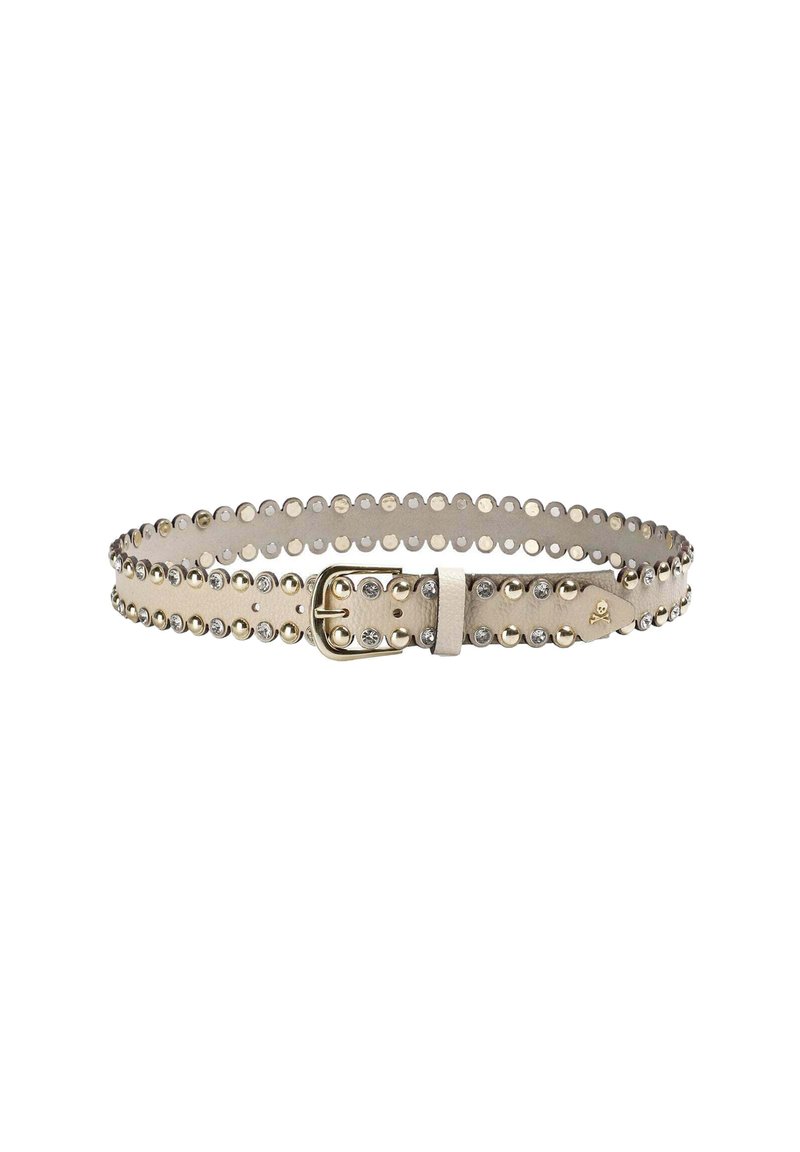 Ceinture en cuir beige avec des découpes circulaires et des clous métalliques. Boucle et accents en ton doré ajoutent du détail au design minimaliste.