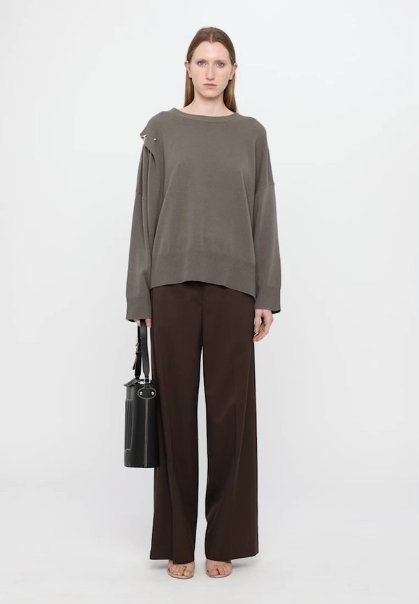 GRANDE - Jumper - storm3