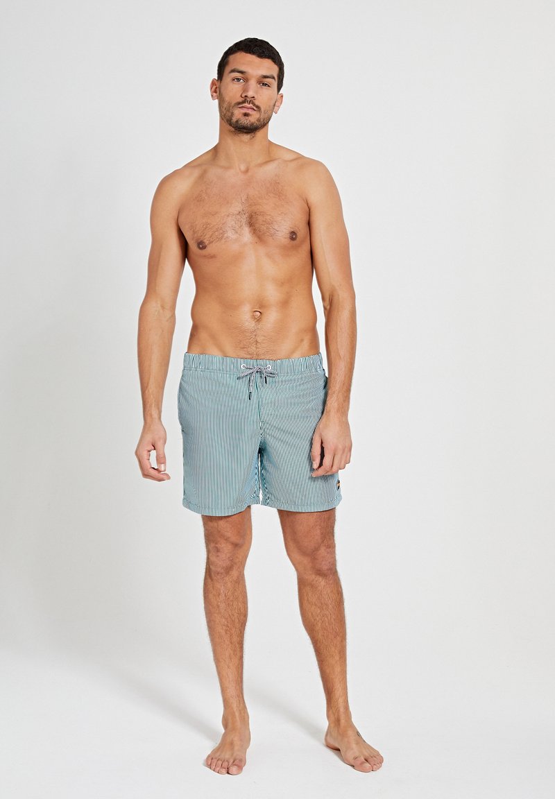 Herren Badehosen | Shiwi Badeshorts pine green/dunkelgrün - SZ25095 Herren Badehosen | Shiwi Badeshorts pine green/dunkelgrün - SZ25095
