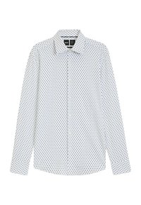 Witte langslouch shirt met een klein zwart en groen patroon, knoopsluiting aan de voorkant en een klassieke kraag. Zachte stoftextuur.