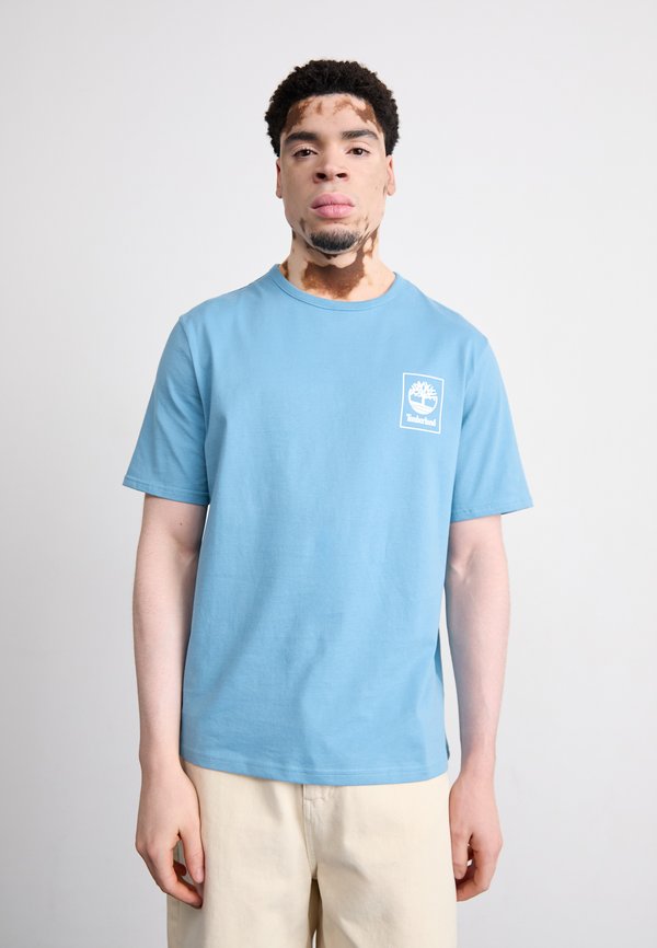 SHORT SLEEVE BOXES GRAPHIC TEE - Basic T-shirt