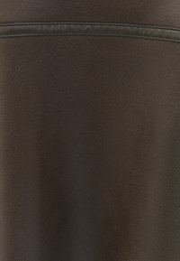 Fleecová bunda - major brown