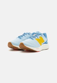 New Balance FRESH FOAM ARISHI V4 - Zapatillas running asfalto - light chrome blue