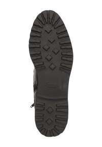 Semelle de botte en caoutchouc noir avec des rainures profondes, comportant un motif en losange et des crêtes pour une meilleure adhérence. Côtés renforcés avec un détail de logo en relief.