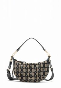 Borsa a tracolla in tela con forma a mezzaluna, caratterizzata da un motivo con logo beige e nero, dettagli in pelle nera, accessori in metallo color oro e tracolla regolabile.