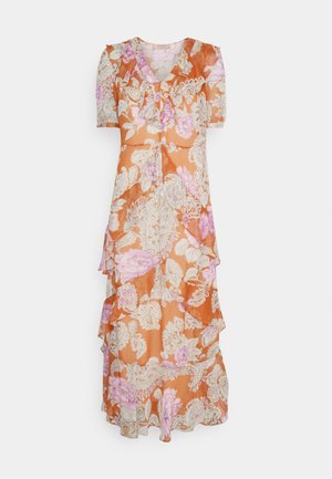 Virágmintás ruha narancssárga és rózsaszín árnyalatokkal, réteges kialakítással, rövid puffos ujjakkal és fodros dekoltázzsal. Könnyű anyagból készült.