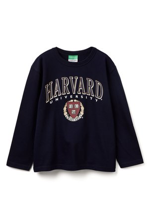 Sweatshirt à manches longues bleu marine avec "HARVARD UNIVERSITY" en doré, accompagné d'un logo de blason en dessous. Matière en coton, design à col rond.