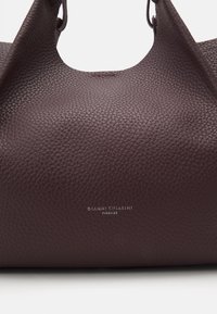 Gianni Chiarini DUA - Handtas - plum/castoro