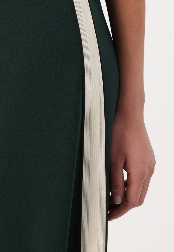 VMBERLIN WIDE PANEL NOOS - Trousers - scarab3