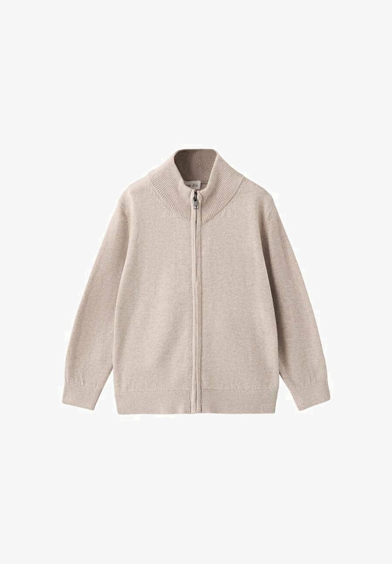 Béžový zip-up kardigan s vysokým límcem, dlouhými rukávy a měkkou pletenou texturou. Obsahuje žebrované manžety a lem pro dokonalé padnutí.