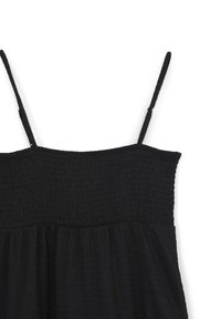 Schwarzes Kleid mit dünnen, verstellbaren Trägern, das einen strukturierter, gerafften Oberteil und einen fließenden Rock hat. Schlichtes Design, keine Muster oder Verzierungen.