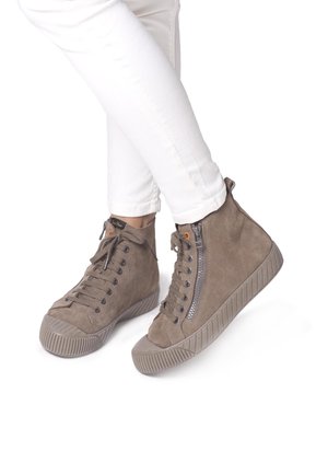 High-top trainers - taupe