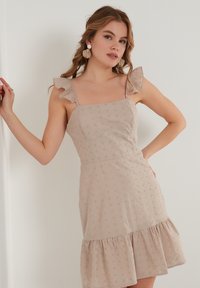 LELA SLIM FIT - Koktélruha / Partiruha - stone colored