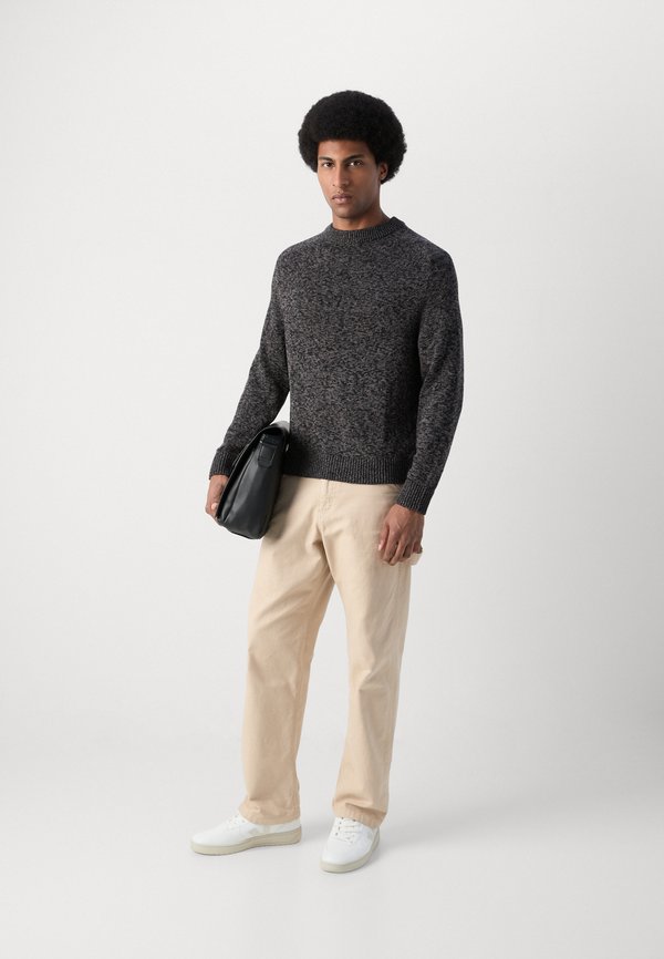 LONGSLEEVE CREWNECK - Jumper3