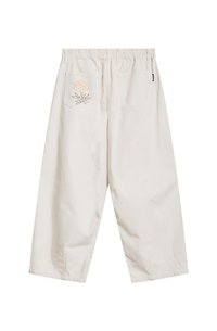 Pantalon en coton blanc avec une taille élastique. Comprend deux poches arrière, dont une ornée d'un design floral brodé. Coupe droite.