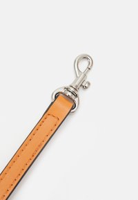 Calvin Klein Jeans MONO MINI BLOCK FLAP - Håndveske - caramel