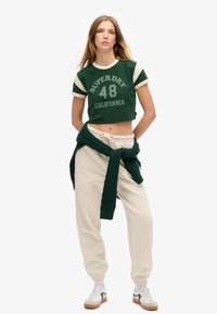 Superdry & Co - T-shirt z nadrukiem