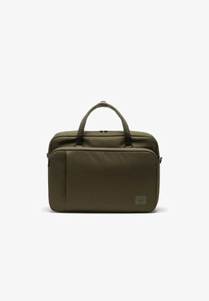 Sac d’ordinateur portable rectangulaire vert olive avec doubles poignées, poche avant zippée et petite étiquette de marque dans le coin inférieur droit.