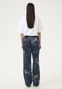 Karen by Simonsen Broek - ronja total eclipse
