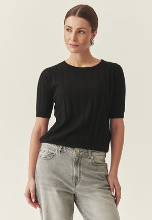 ARTICLE AKUZ - Basic T-shirt - black