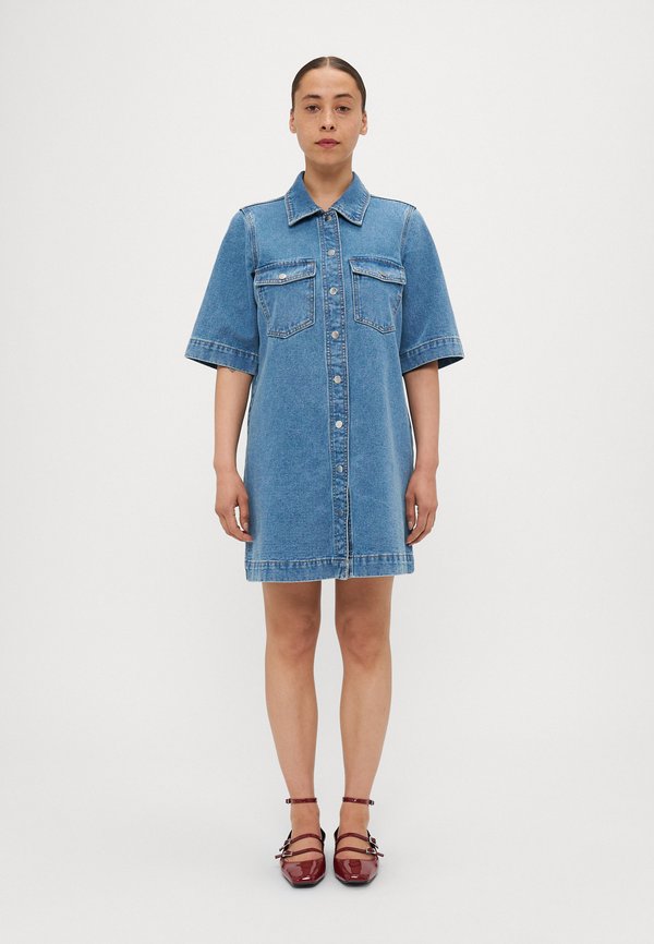 VMFENJA 2/4 SHORT DRESS - Jeanskleid