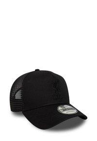 Schwarze Kappe mit gesticktem Liverpool FC-Logo, mit geschwögtem Schirm und Mesh-Rücken. Verstellbarer Druckverschluss auf der Rückseite.