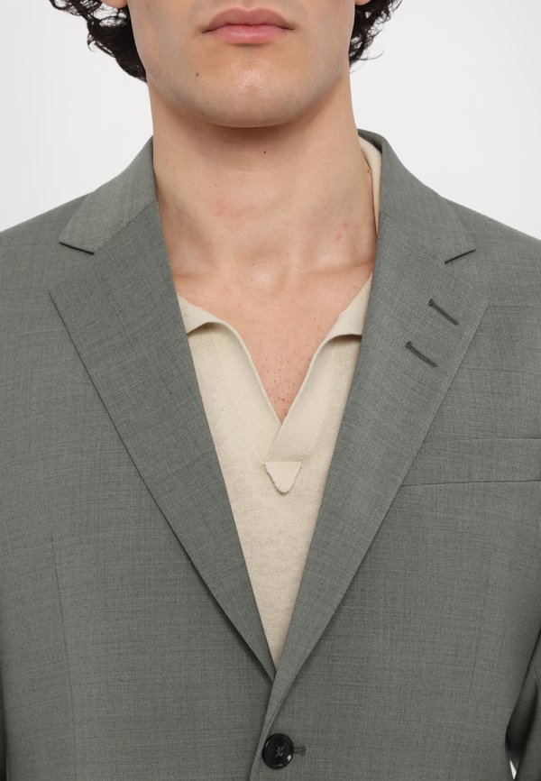 JUSTIN - Suit - shadow4