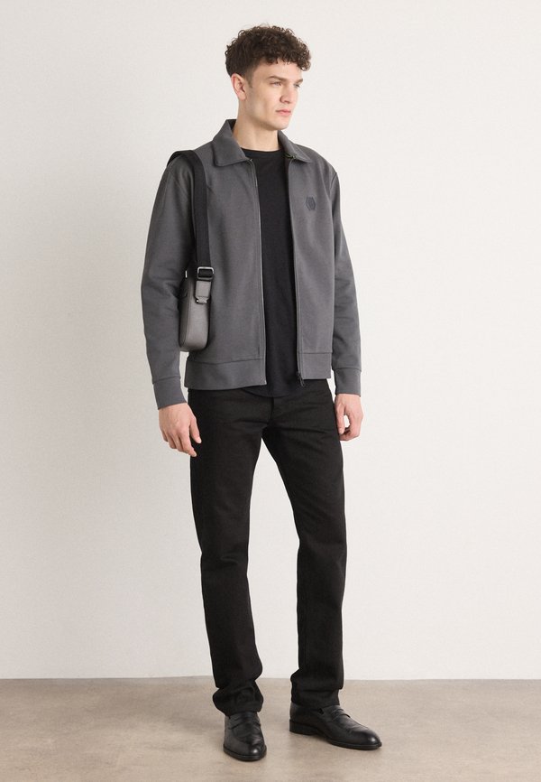 FUTURE - Zip-up sweatshirt4