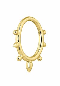 Pendiente de aro dorado con un diseño suave y redondeado, que presenta cinco acentos esféricos y cónicos a lo largo del borde exterior.