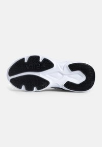Soletta di sneaker con intersuola bianca e battistrada in gomma nera, caratterizzata dal marchio FILA e da motivi di grip testurizzati.