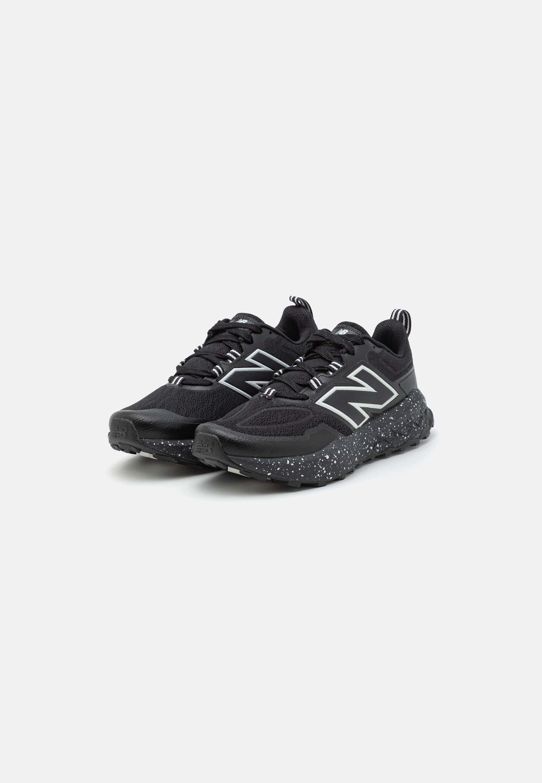 送料関税込み New Balance☆Fresh Foam Garoeハイキングシューズ Amazon.co.jp: New Balance Fresh Foam Garoe Mid-Cut GTX Men's