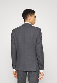 Thumbnail Image 4