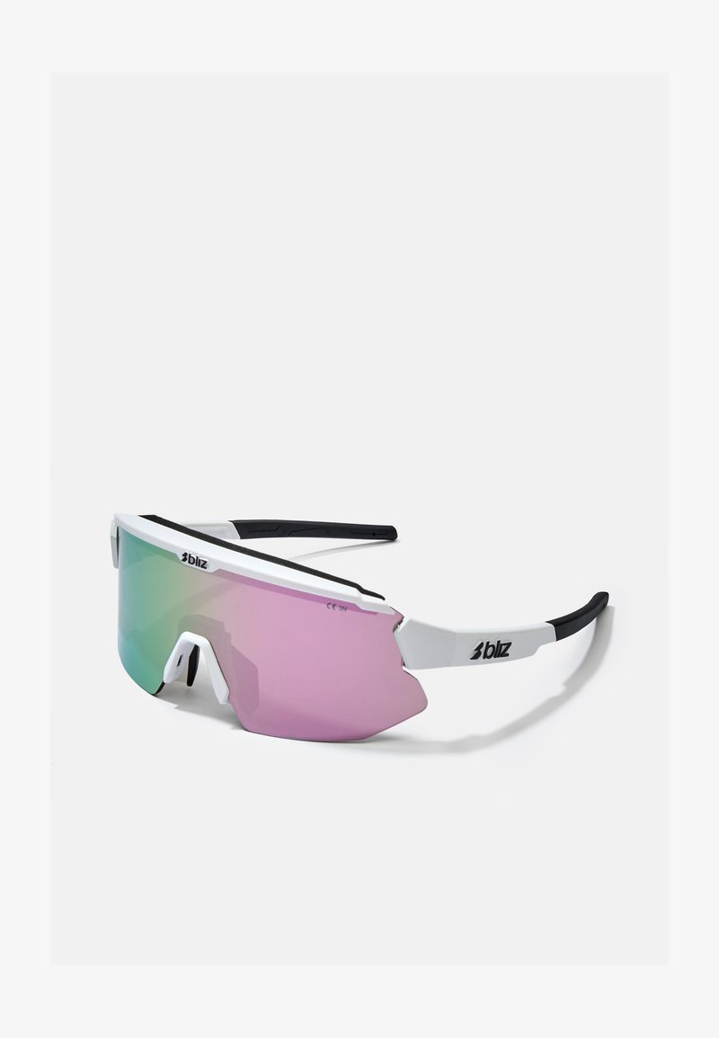 Solsikker med en hvid ramme og sorte detaljer, der har store, pink-tippede linser, som viser en gradient-effekt og et slankt aerodynamisk design.
