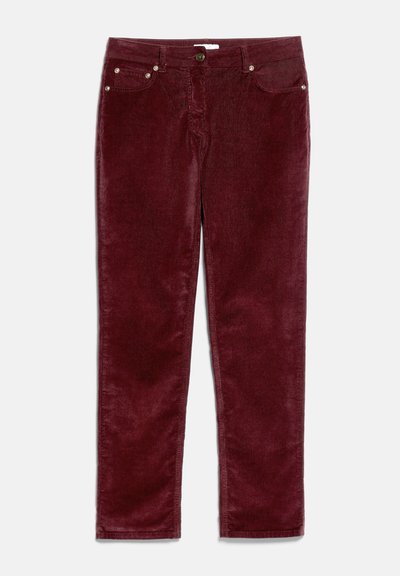 Pantalon en velours côtelé droit de couleur rouge foncé avec poches avant, passants de ceinture, fermeture par bouton et détail de texture visible.