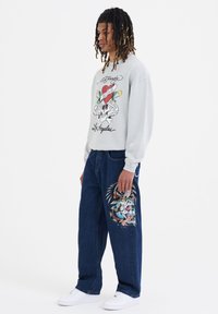Ed Hardy SKULL SNAKE EAGLE TATTOO GRAPHIC - Jeansy Relaxed Fit