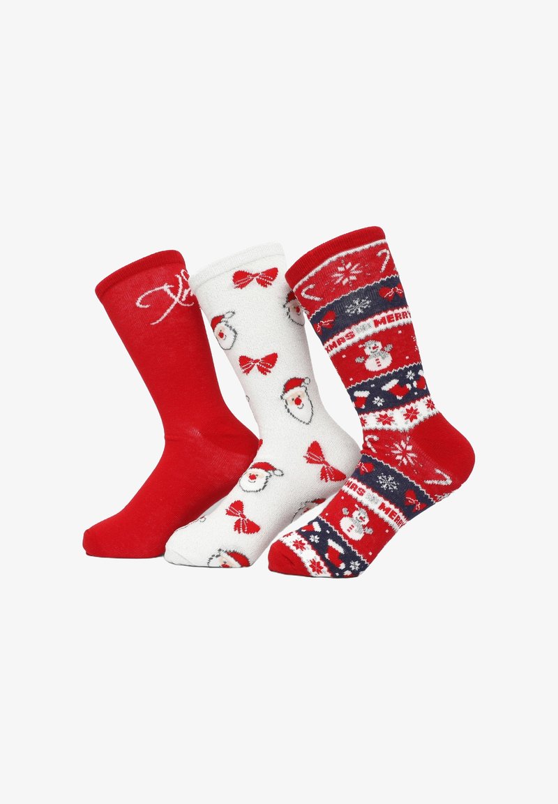 Trzy pary skarpetek o tematyce świątecznej: jedna jednolita czerwona, jedna biała w czerwone kokardki i twarze Świętego Mikołaja, oraz jedna wzorzysta z bałwankami i świątecznymi motywami.